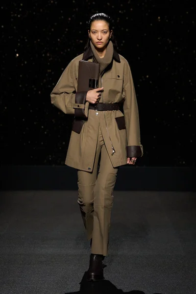 Look 22